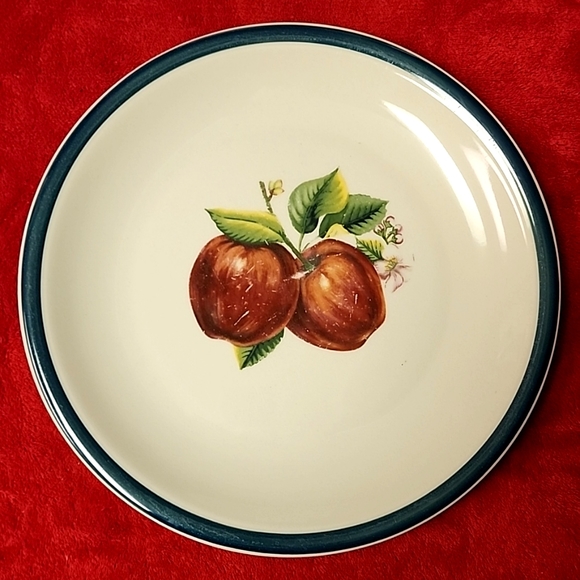 ☆Vintage, Set of 2. Casuals by China Pearl. Apple Pattern with Green Rim. 10.25☆ - Picture 2 of 7